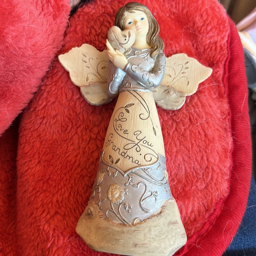 Elements Love you Grandma Angel Holding a Heart
